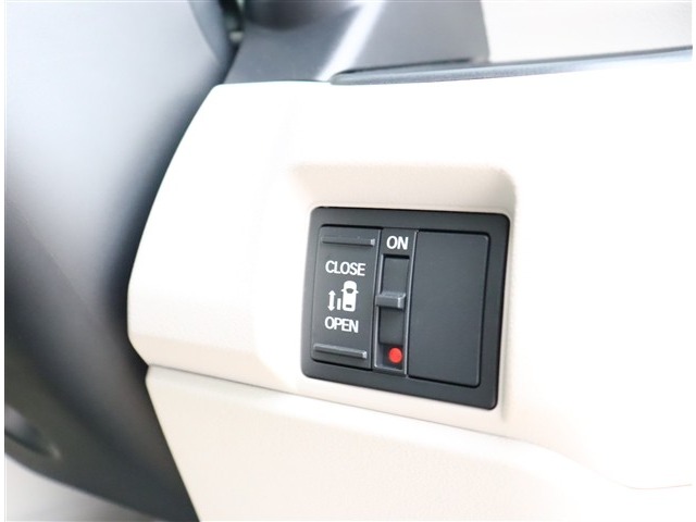 ホンダ Ｎ　ＢＯＸ ６６０ R6年 (関東) 99