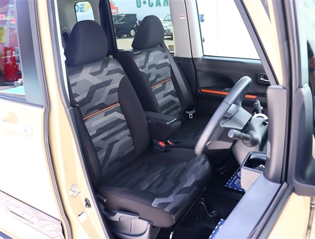 ダイハツ タント ６６０ ファンクロスターボ R4年 (関東) 99