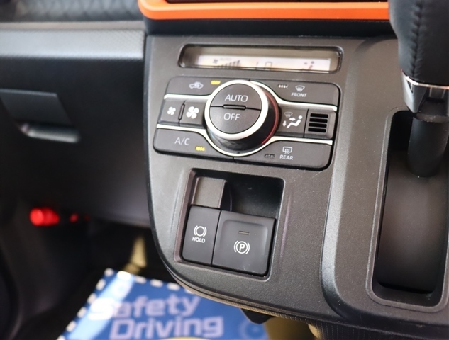 ダイハツ タント ６６０ ファンクロスターボ R4年 (関東) 99