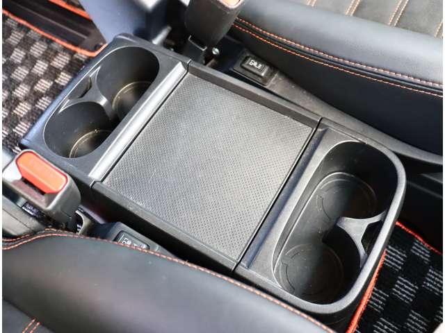 三菱 デリカ　Ｄ：５ ２．２ アクティブギア ディーゼルターボ ４ＷＤ H30年 (関東) 99