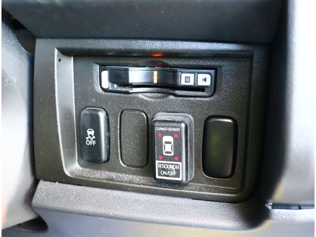 三菱 デリカ　Ｄ：５ ２．２ アクティブギア ディーゼルターボ ４ＷＤ H30年 (関東) 99