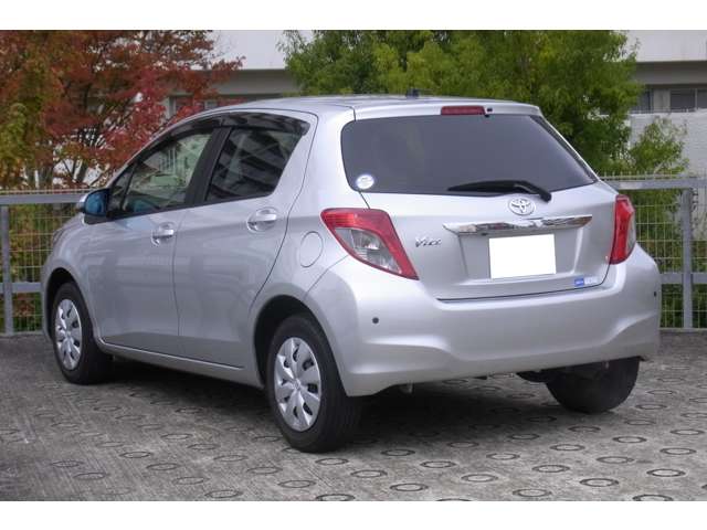 トヨタ ヴィッツ １．３ Ｆ スマイルエディション H25年 (近畿) 99