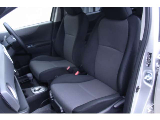 トヨタ ヴィッツ １．３ Ｆ スマイルエディション H25年 (近畿) 99