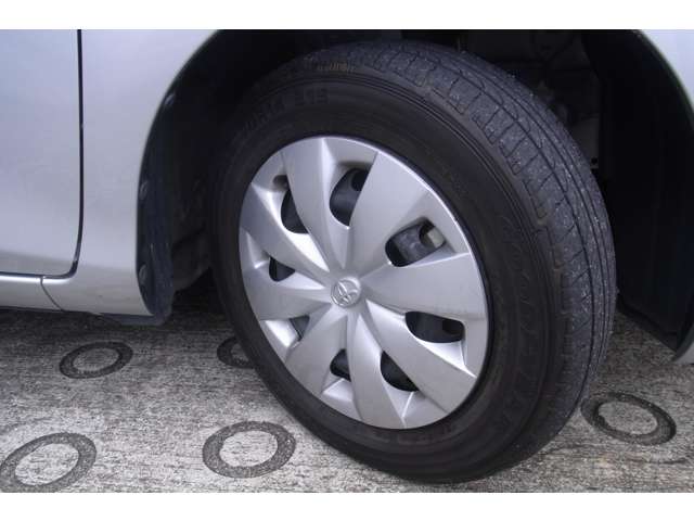 トヨタ ヴィッツ １．３ Ｆ スマイルエディション H25年 (近畿) 99