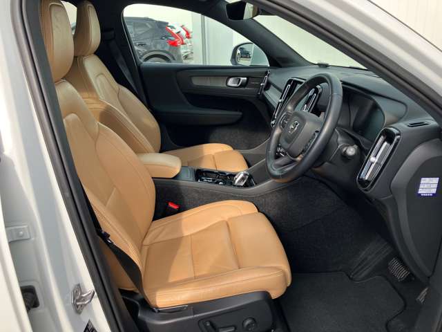 ボルボ ＸＣ４０ Ｂ４ ＡＷＤ インスクリプション ４ＷＤ R2年 (四国) 99