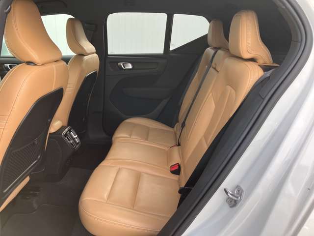 ボルボ ＸＣ４０ Ｂ４ ＡＷＤ インスクリプション ４ＷＤ R2年 (四国) 99