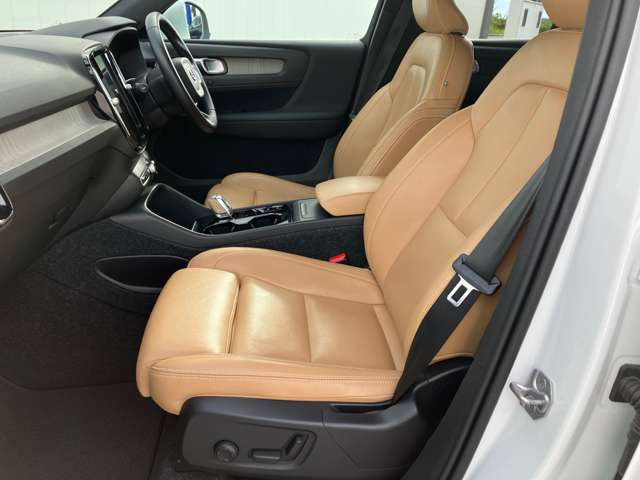 ボルボ ＸＣ４０ Ｂ４ ＡＷＤ インスクリプション ４ＷＤ R2年 (四国) 99