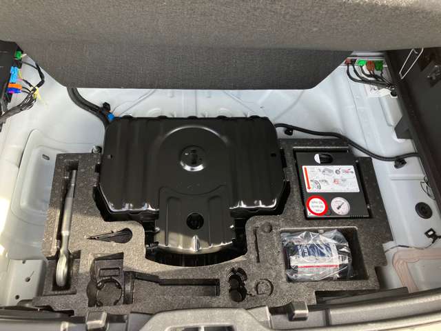 ボルボ ＸＣ４０ Ｂ４ ＡＷＤ インスクリプション ４ＷＤ R2年 (四国) 99