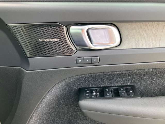 ボルボ ＸＣ４０ Ｂ４ ＡＷＤ インスクリプション ４ＷＤ R2年 (四国) 99