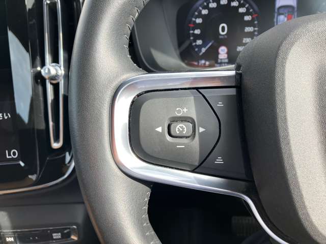 ボルボ ＸＣ４０ Ｂ４ ＡＷＤ インスクリプション ４ＷＤ R2年 (四国) 99