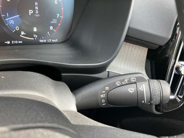 ボルボ ＸＣ４０ Ｂ４ ＡＷＤ インスクリプション ４ＷＤ R2年 (四国) 99