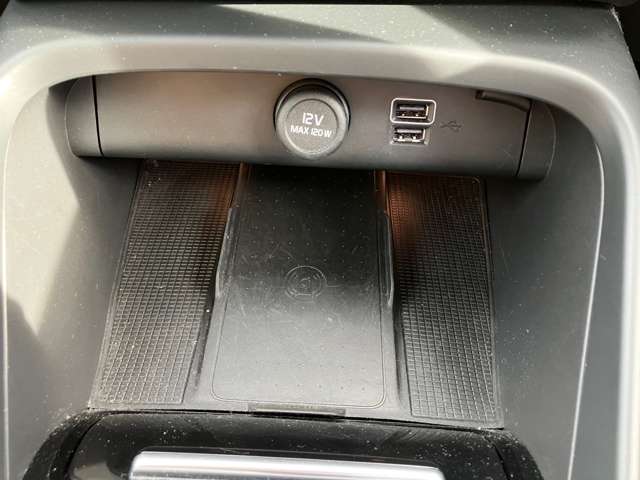 ボルボ ＸＣ４０ Ｂ４ ＡＷＤ インスクリプション ４ＷＤ R2年 (四国) 99