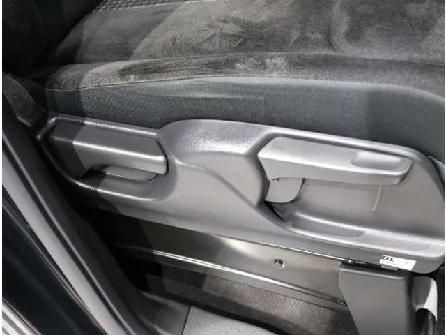 ホンダ Ｎ　ＢＯＸ カスタム ６６０ Ｌ R3年 (関東) 99