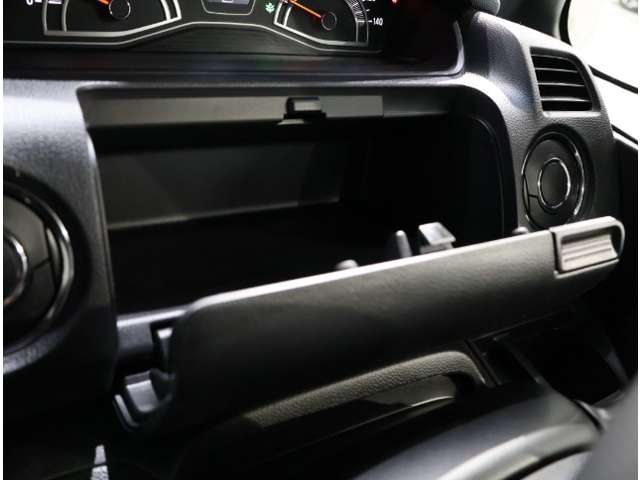 ホンダ Ｎ　ＢＯＸ カスタム ６６０ Ｌ R3年 (関東) 99