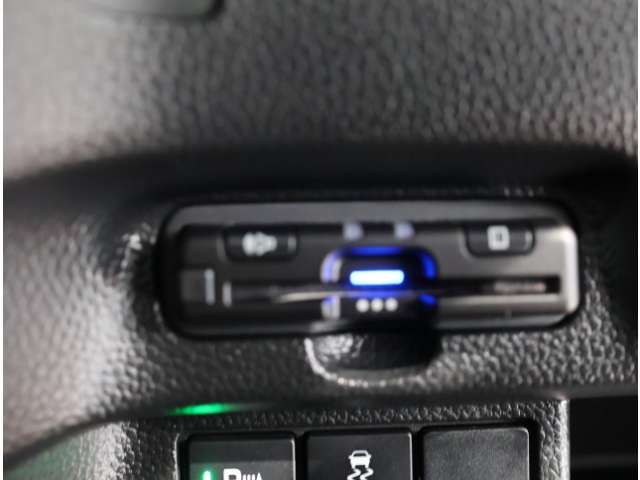 ホンダ Ｎ　ＢＯＸ カスタム ６６０ Ｌ R3年 (関東) 99