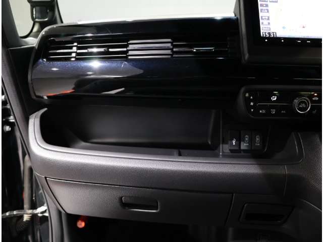 ホンダ Ｎ　ＢＯＸ カスタム ６６０ Ｌ R3年 (関東) 99