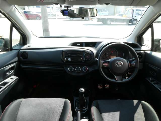 トヨタ ヴィッツ １．５ ＲＳ Ｇ'Ｓ H25年 (関東) 99