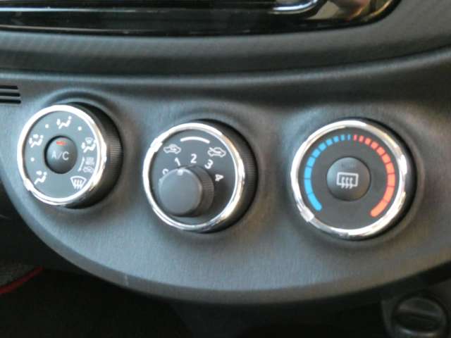 トヨタ ヴィッツ １．５ ＲＳ Ｇ'Ｓ H25年 (関東) 99