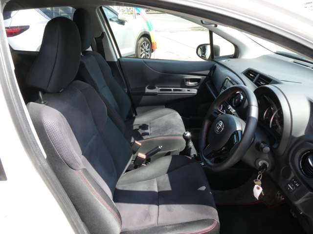 トヨタ ヴィッツ １．５ ＲＳ Ｇ'Ｓ H25年 (関東) 99