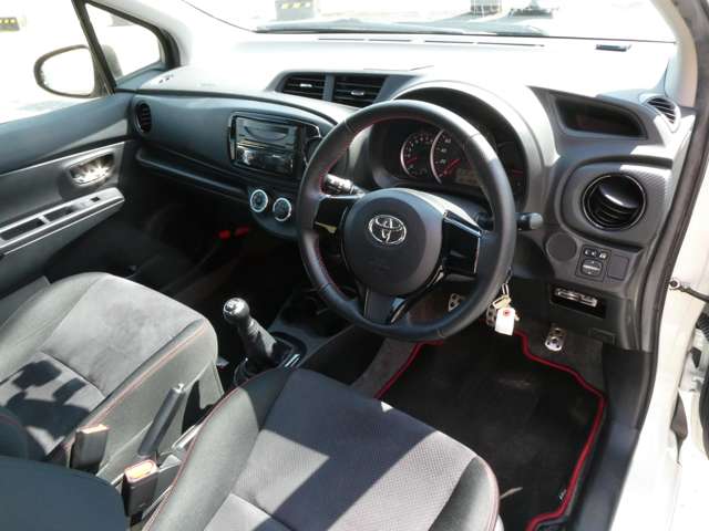 トヨタ ヴィッツ １．５ ＲＳ Ｇ'Ｓ H25年 (関東) 99