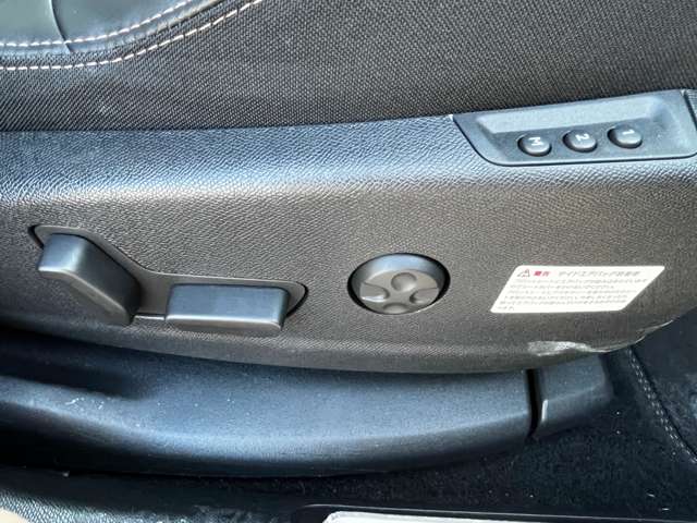 プジョー ３００８ ＧＴライン ブルーＨＤＩ ディーゼルターボ R2年 (東北) 99