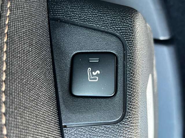 プジョー ３００８ ＧＴライン ブルーＨＤＩ ディーゼルターボ R2年 (東北) 99