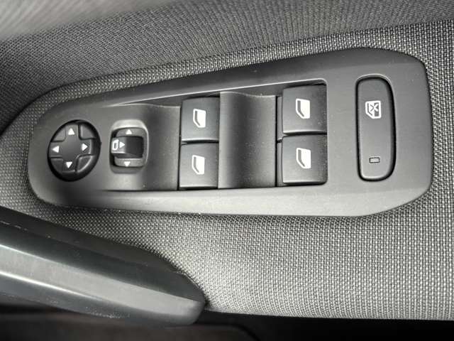 プジョー ３０８ アリュール ブルーＨＤＩ ディーゼルターボ R1年 (東北) 99