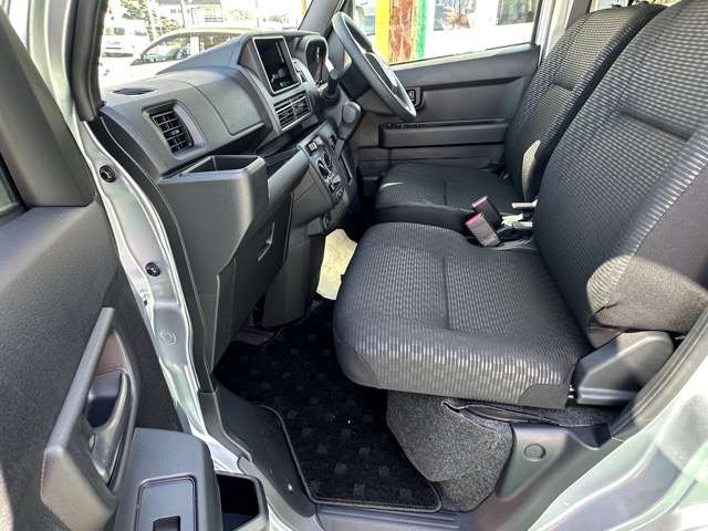 ダイハツ ハイゼットカーゴ ６６０ クルーズ R5年 (東海) 99