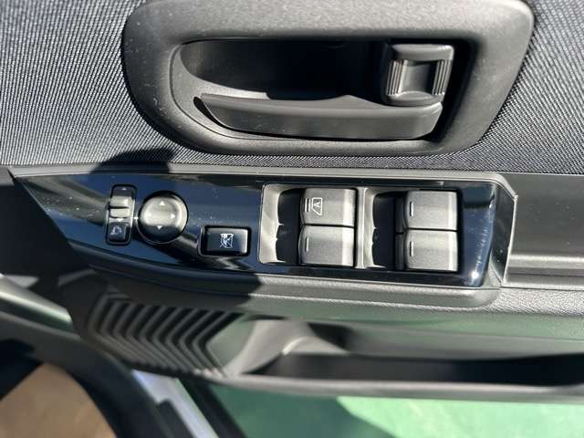 日産 サクラ Ｘ R5年 (東海) 99