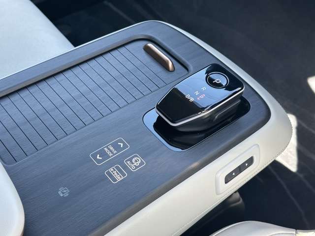 日産 アリア Ｂ６ R5年 (東海) 99