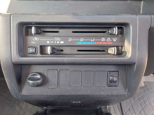 ダイハツ ハイゼットトラック ６６０ スタンダード ３方開 R1年 (九州・沖縄) 99