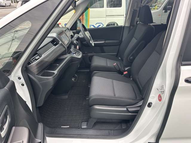 ホンダ フリード＋ １．５ Ｇ ブラックスタイル R6年 (東海) 99