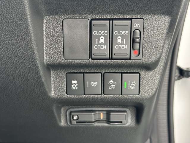 ホンダ フリード＋ １．５ Ｇ ブラックスタイル R6年 (東海) 99