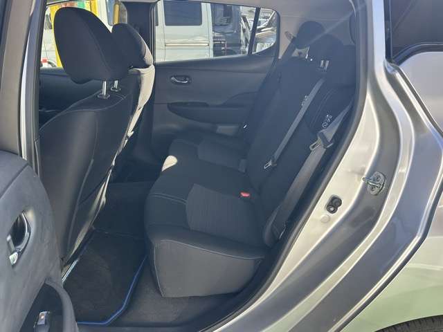 日産 リーフ Ｘ R4年 (東海) 99