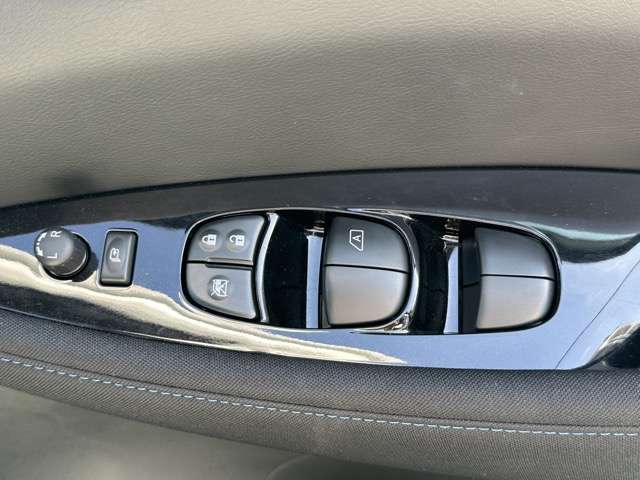 日産 リーフ Ｘ R4年 (東海) 99