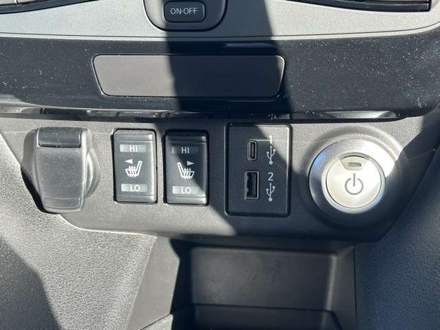 日産 リーフ Ｘ R4年 (東海) 99