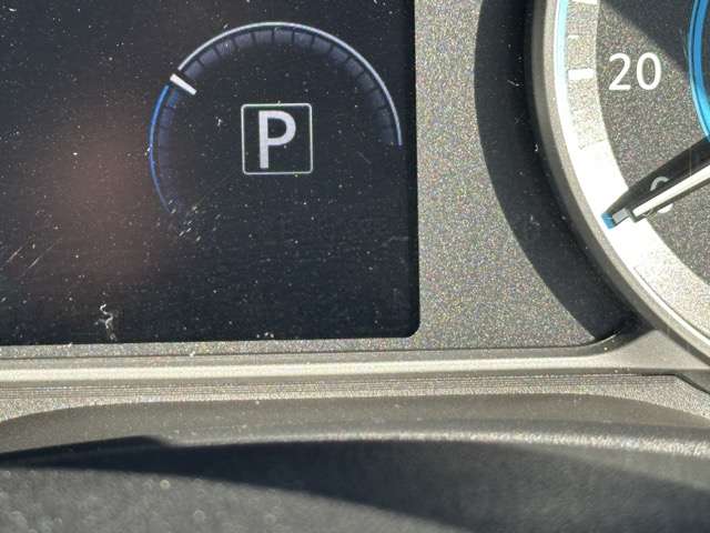 日産 リーフ Ｘ R4年 (東海) 99