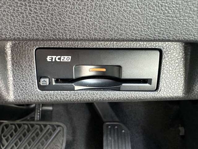 日産 リーフ Ｘ R4年 (東海) 99