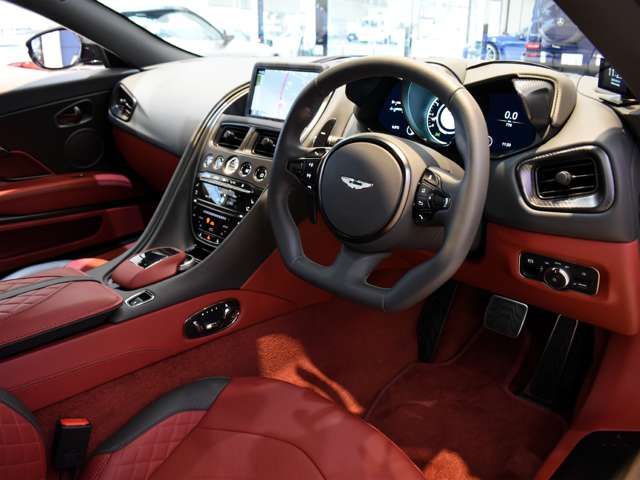 アストンマーティン ＤＢＳスーパーレッジェーラ ７７０アルティメット R6年 (関東) 99