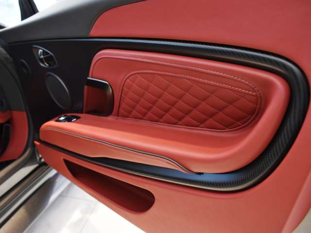 アストンマーティン ＤＢＳスーパーレッジェーラ ７７０アルティメット R6年 (関東) 99