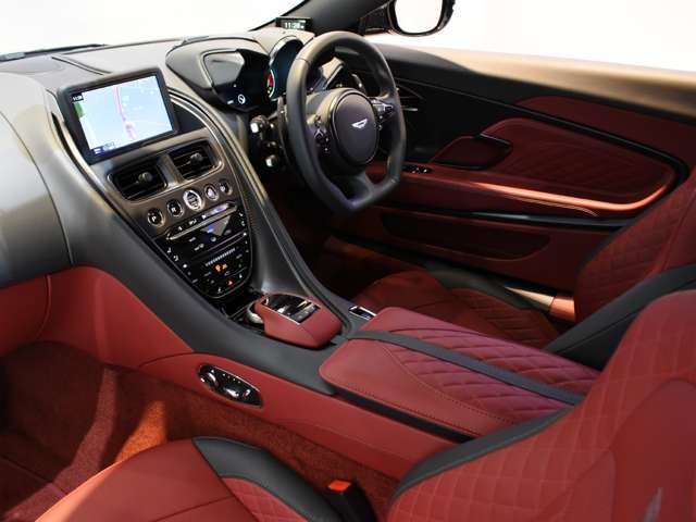 アストンマーティン ＤＢＳスーパーレッジェーラ ７７０アルティメット R6年 (関東) 99