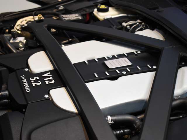 アストンマーティン ＤＢＳスーパーレッジェーラ ７７０アルティメット R6年 (関東) 99