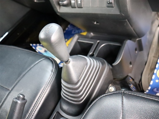 ダイハツ ハイゼットトラック ６６０ エクストラ ３方開 ４ＷＤ H29年 (関東) 99