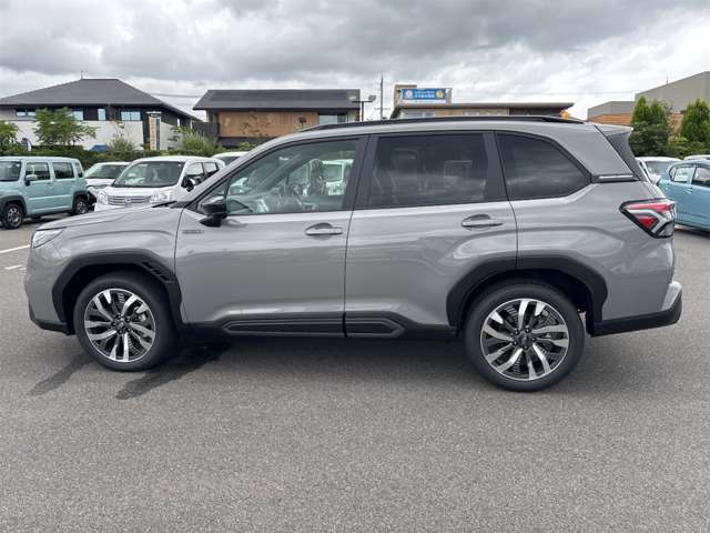 スバル フォレスター　ハイブリッド ２．５ プレミアム Ｓ：ＨＥＶ ＥＸ ４ＷＤ R7年 (近畿) 99