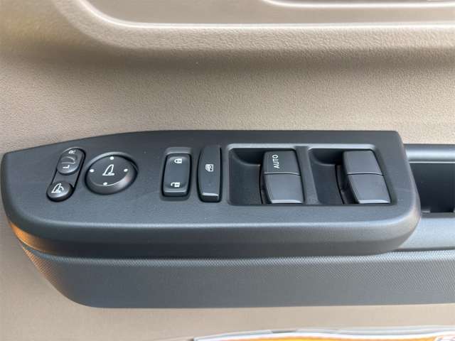 ホンダ Ｎ　ＢＯＸ ジョイ ６６０ モノトーン R7年 (近畿) 99