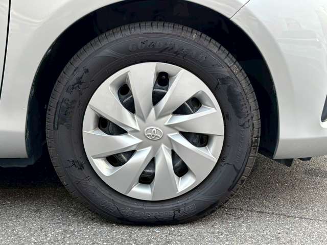 トヨタ ヴィッツ　ハイブリッド １．５ ハイブリッド Ｆ H29年 (関東) 99