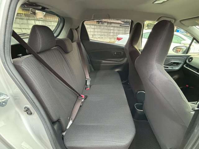 トヨタ ヴィッツ　ハイブリッド １．５ ハイブリッド Ｆ H29年 (関東) 99