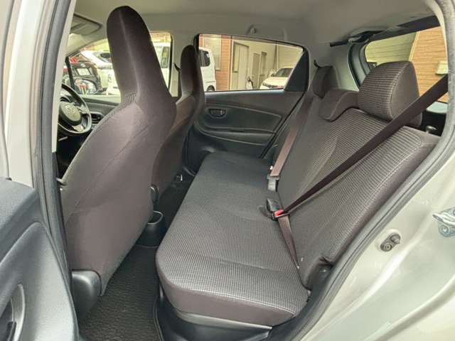 トヨタ ヴィッツ　ハイブリッド １．５ ハイブリッド Ｆ H29年 (関東) 99