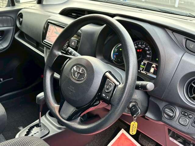 トヨタ ヴィッツ　ハイブリッド １．５ ハイブリッド Ｆ H29年 (関東) 99