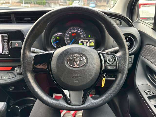 トヨタ ヴィッツ　ハイブリッド １．５ ハイブリッド Ｆ H29年 (関東) 99